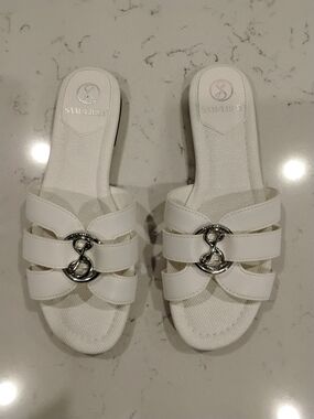 Sam & Libby White Slip-On Sandal with Silver Hardware